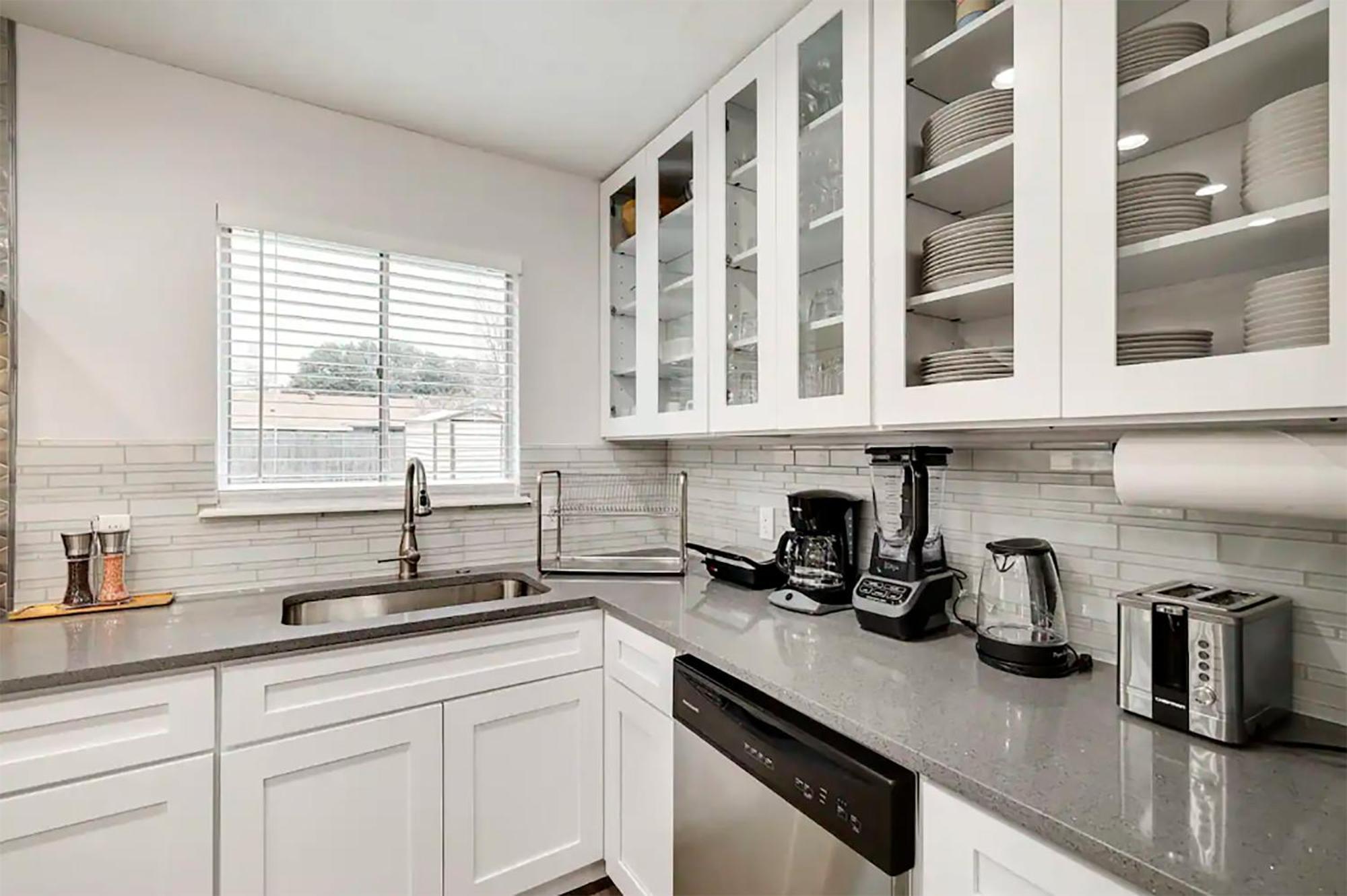 Upscale 3Br 2Ba Cozy Holiday Home With Pool & Grill North Richland Hills Exterior photo